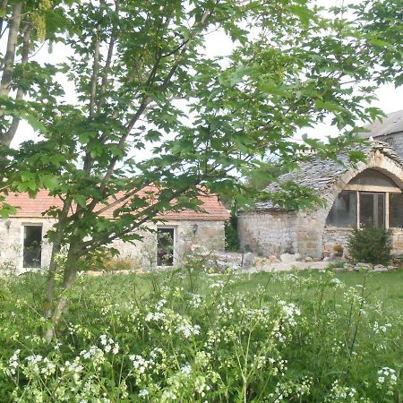 Chambres Du Domaine De Bombes Mostuejouls Exterior photo